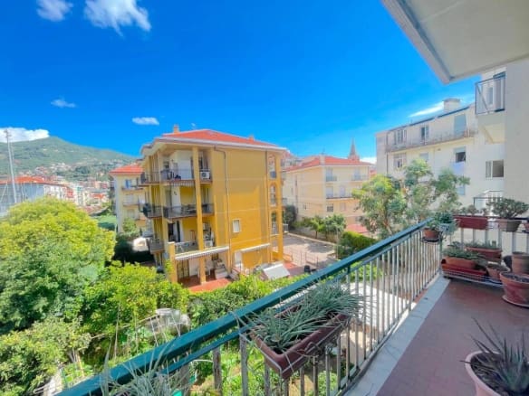 ALASSIO – LUMINOSISSIMO APPARTAMENTO